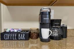 Highland Hide Away | Boho Chic | UA Walk | Superhost - Image 3
