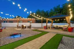 Casa Verde | Midtown | Fire pit  Lounge - Image 3