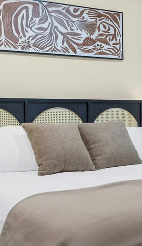 Highland Hide Away | Boho Chic | UA Walk | Superhost