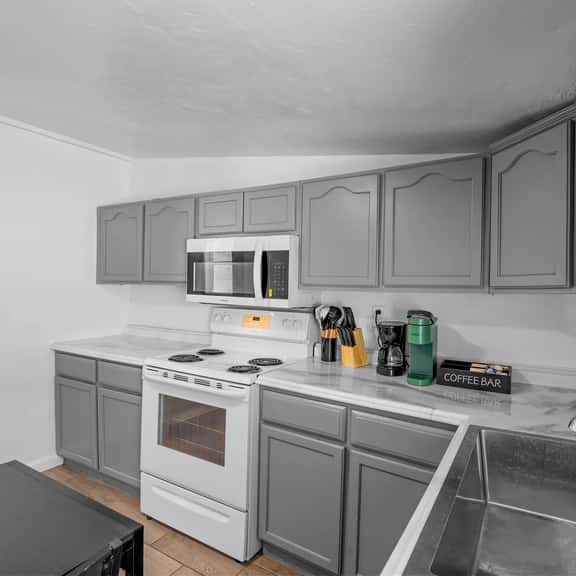 Casa Jay · Cozy Casita · Midtown Gem - Image 1