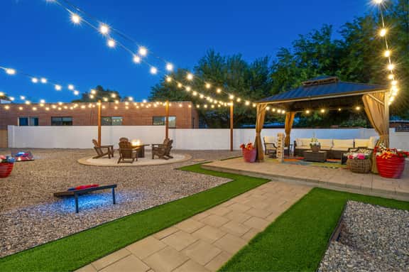 Casa Verde | Midtown | Fire pit  Lounge - Image 3
